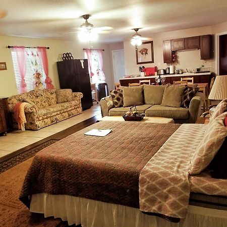 דירות אוקהורסט Charming Downstairs Unit מראה חיצוני תמונה