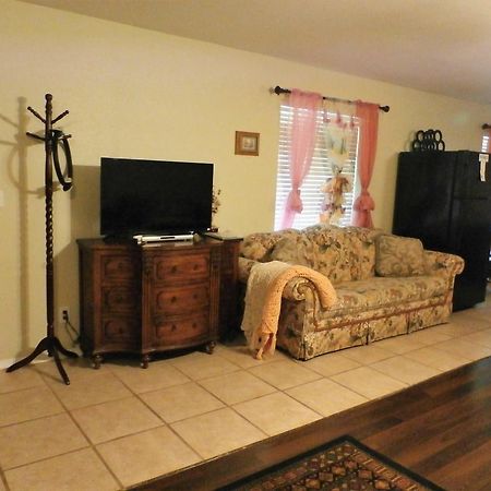 דירות אוקהורסט Charming Downstairs Unit מראה חיצוני תמונה