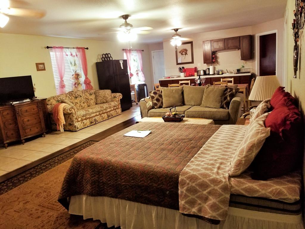 דירות אוקהורסט Charming Downstairs Unit מראה חיצוני תמונה