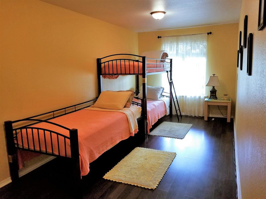 דירות אוקהורסט Charming Downstairs Unit מראה חיצוני תמונה