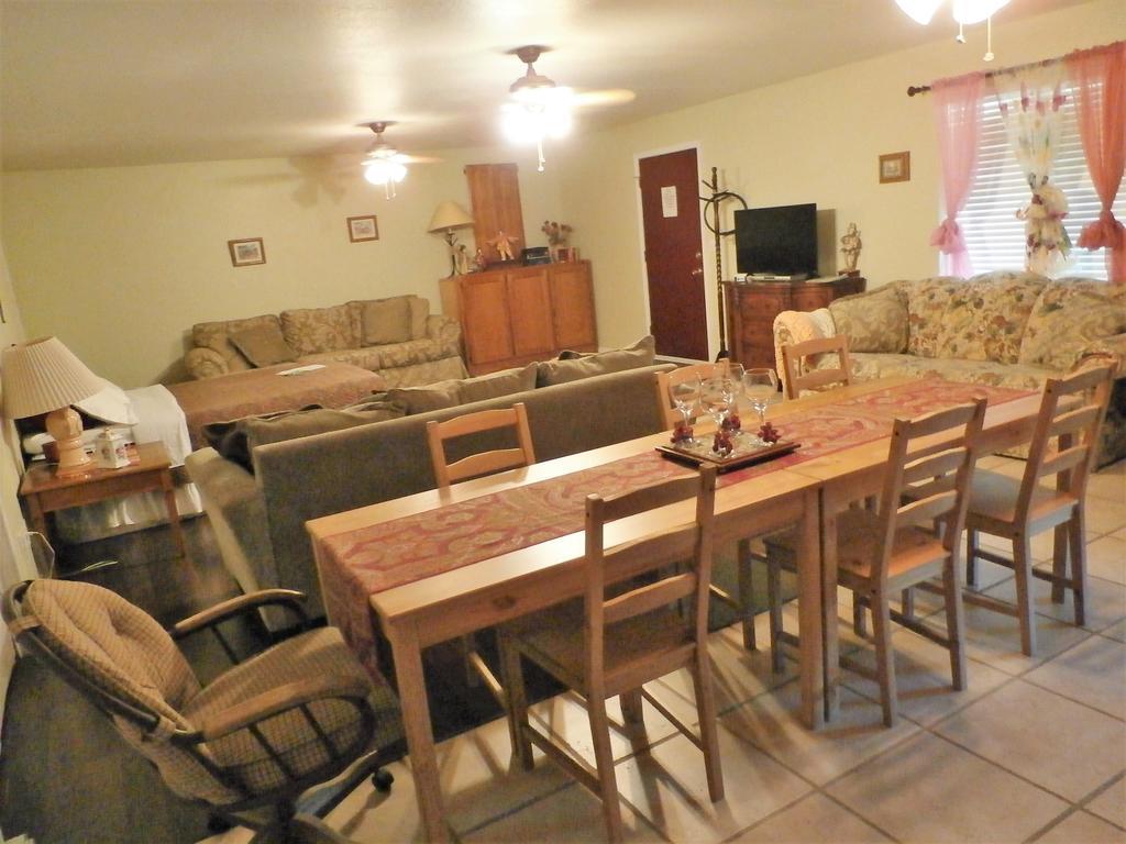 דירות אוקהורסט Charming Downstairs Unit מראה חיצוני תמונה